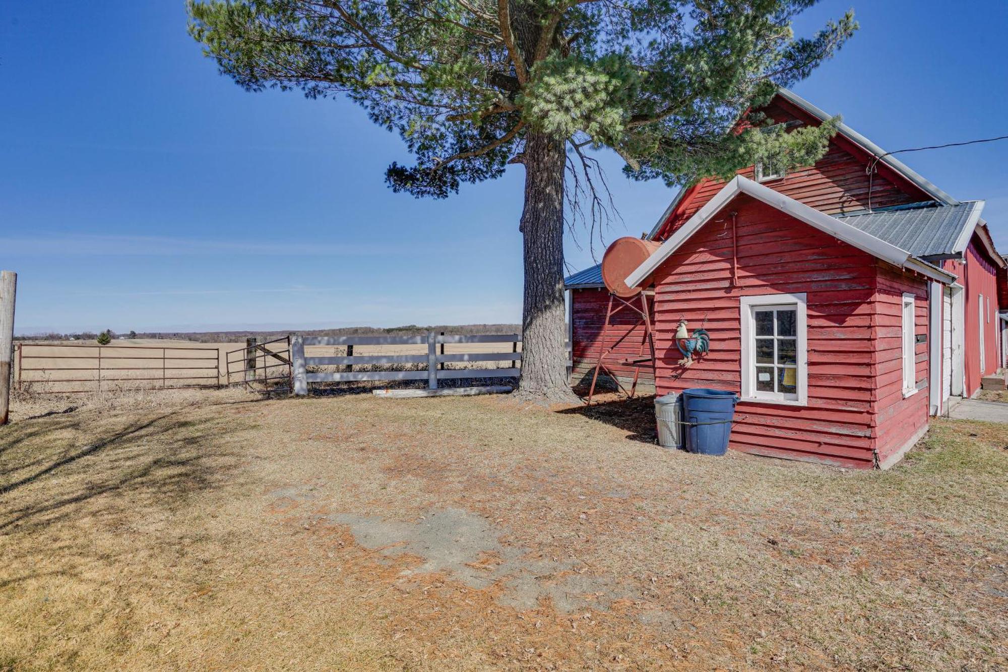 Quiet Farmhouse Retreat With Fire Pit - Pets Welcome Milltown Екстериор снимка